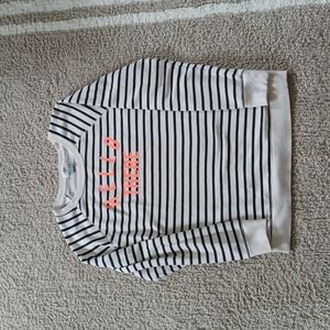 Old Navy woman's size S sweatshirt